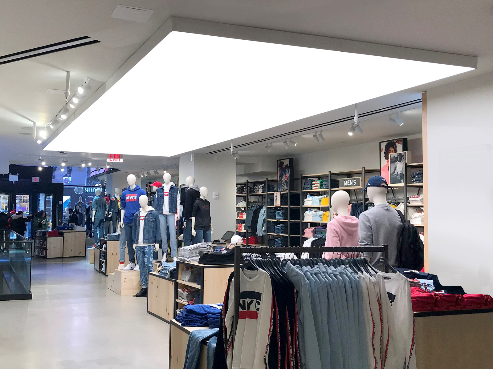 Gallery - From the field - Levi Strauss & Co. – Times Square | Cooledge  Lighting